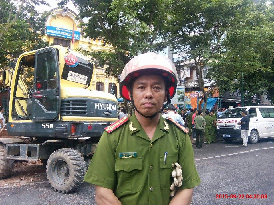 Sập nhà cũ ở Hà Nội, hai người tử vong dưới đống đổ nát ảnh 1