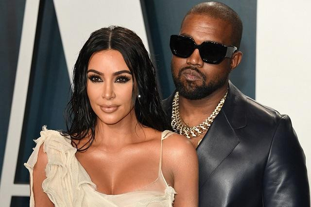 Kim và Kanye West có 4 người chung con gồm: North 7 tuổi, Saint 5 tuổi, Chicago 3 tuổi và Psalm 1 tuổi. Chicago và bé Psalm đẻ bằng phương pháp mang thai hộ.