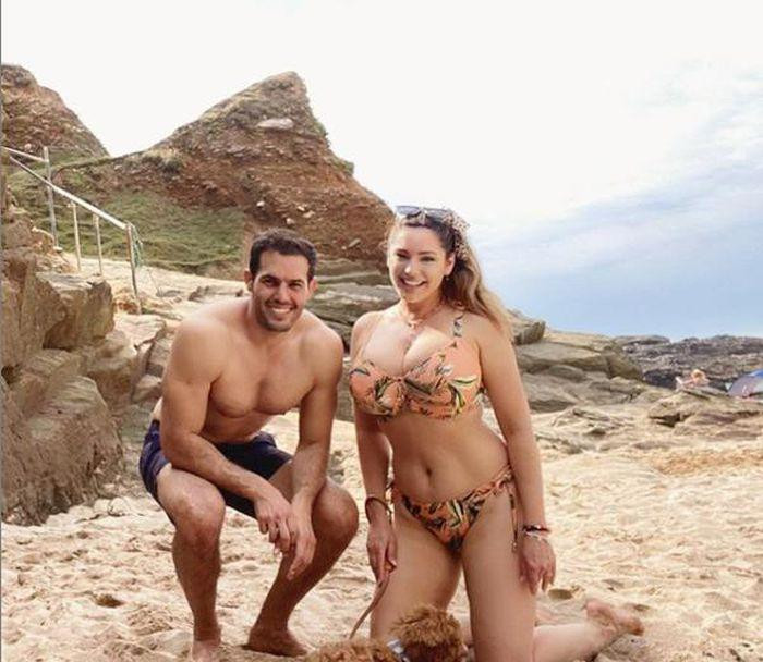 Hình ảnh vào tháng 10 năm ngoái, thân hình đẫy đà của người đẹp 7x cũng không có sự khác biệt.