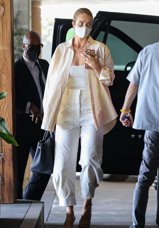 Gia đình "Người vận chuyển" đã về Anh sống từ tháng 8 năm ngoái, rời xa cuộc sống xô bồ và thị phi ở kinh đô điện ảnh thế giới.