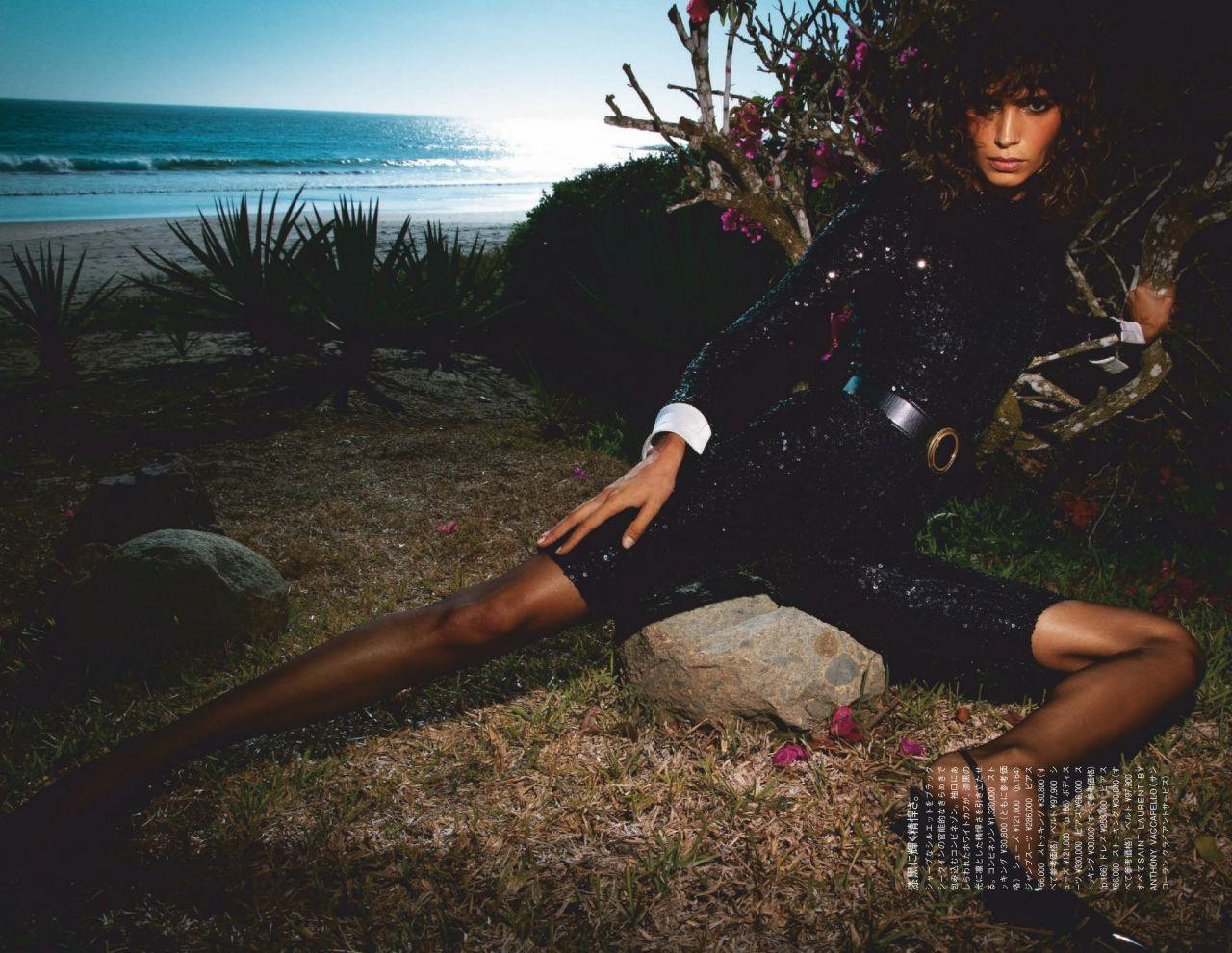 Cố người mẫu Gia Carangi có thể xa lạ với tín đồ thời trang hiện nay bởi cô ra đi khi mới 26 tuổi vì HIV-AIDS nhưng với giới chuyên môn, cô mới là siêu mẫu đầu tiên, trước cả những cái tên Kate Moss, Cindy Crawford, Claudia Schiffer, Linda Evangelista...