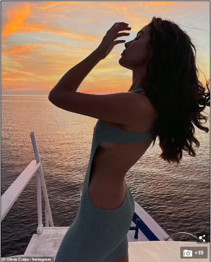 Những bức hình này của cô sau 10 giờ đăng tải đã thu hút gần 200 ngàn lượt thả tim và gần 1 ngàn bình luận tương tác, trầm trồ trước sắc vóc của người đẹp nước Mỹ.