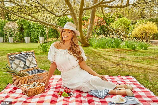 Mẹ và bạn trai kém 6 tuổi Jeremy Parisi nhiều lần động viên cô cố gắng tập luyện ăn uống khoa học để giảm cân và giữ sức khoẻ