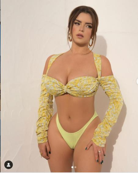 Nổi tiếng từ năm 14 tuổi và bắt đầu làm mẫu vào năm 18 tuổi, Demi Rose hiện là người mẫu nội y nóng bỏng hàng đầu xứ sở sương mù.
