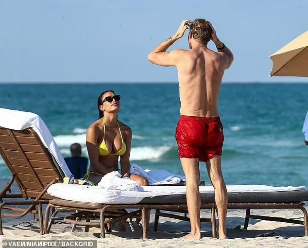 Cặp đôi hẹn hò từ năm 2015 nhưng sau thời gian dài bên nhau vẫn giữ được lửa yêu mặn nồng.