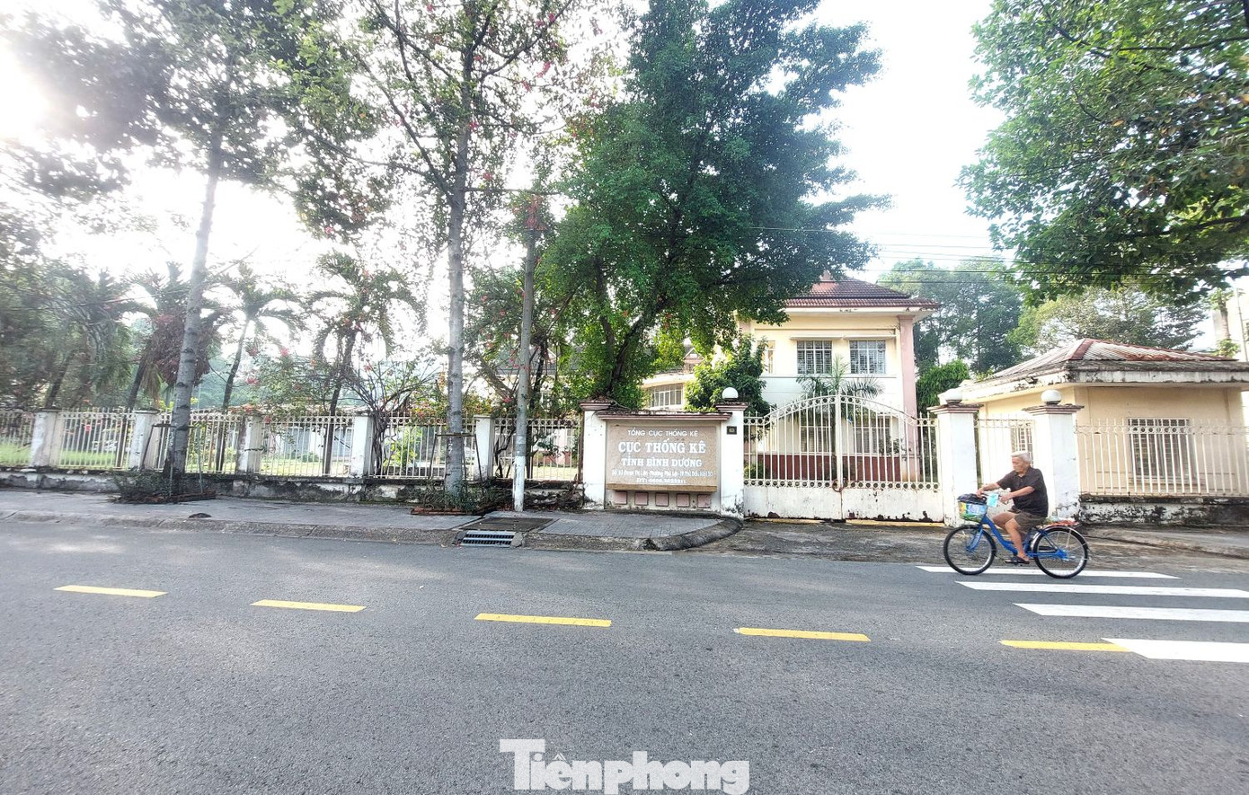 Trụ sở Cục Thống kê tỉnh Bình Dương đang bỏ trống. Trụ sở Cục Thống kê tỉnh Bình Dương đang bỏ trống.