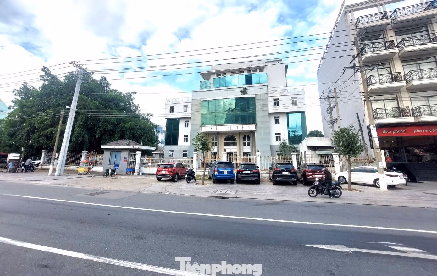 Trụ sở Cục Hải quan tỉnh Bình Dương đang bỏ trống. Trụ sở Cục Hải quan tỉnh Bình Dương đang bỏ trống.