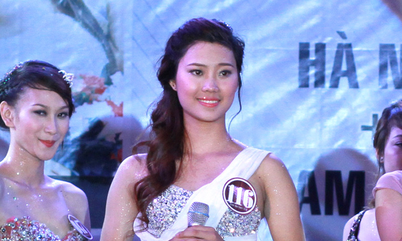 Thảo Hiền trong phần thi ứng xử