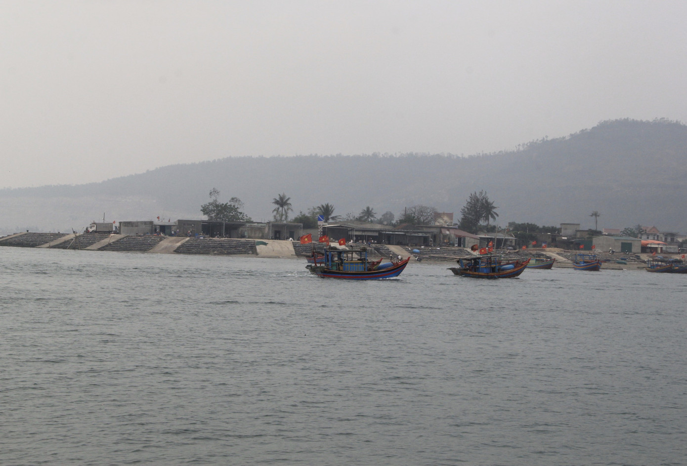 Bão 13 dữ dội nhất từ đêm nay đến sáng mai, nguy cơ ngập lụt lớn ảnh 28