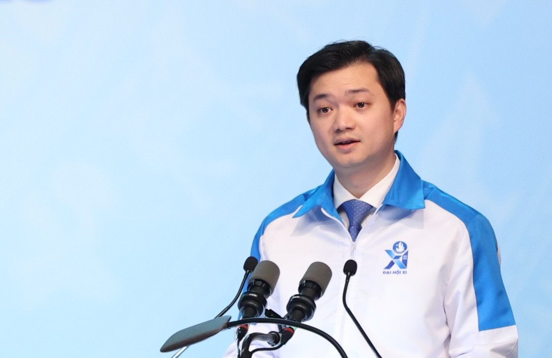 Anh Nguyễn Minh Triết - Bí thư T.Ư Đoàn, Chủ tịch T.Ư Hội Sinh viên Việt Nam khoá X, phát biểu khai mạc đại hội.