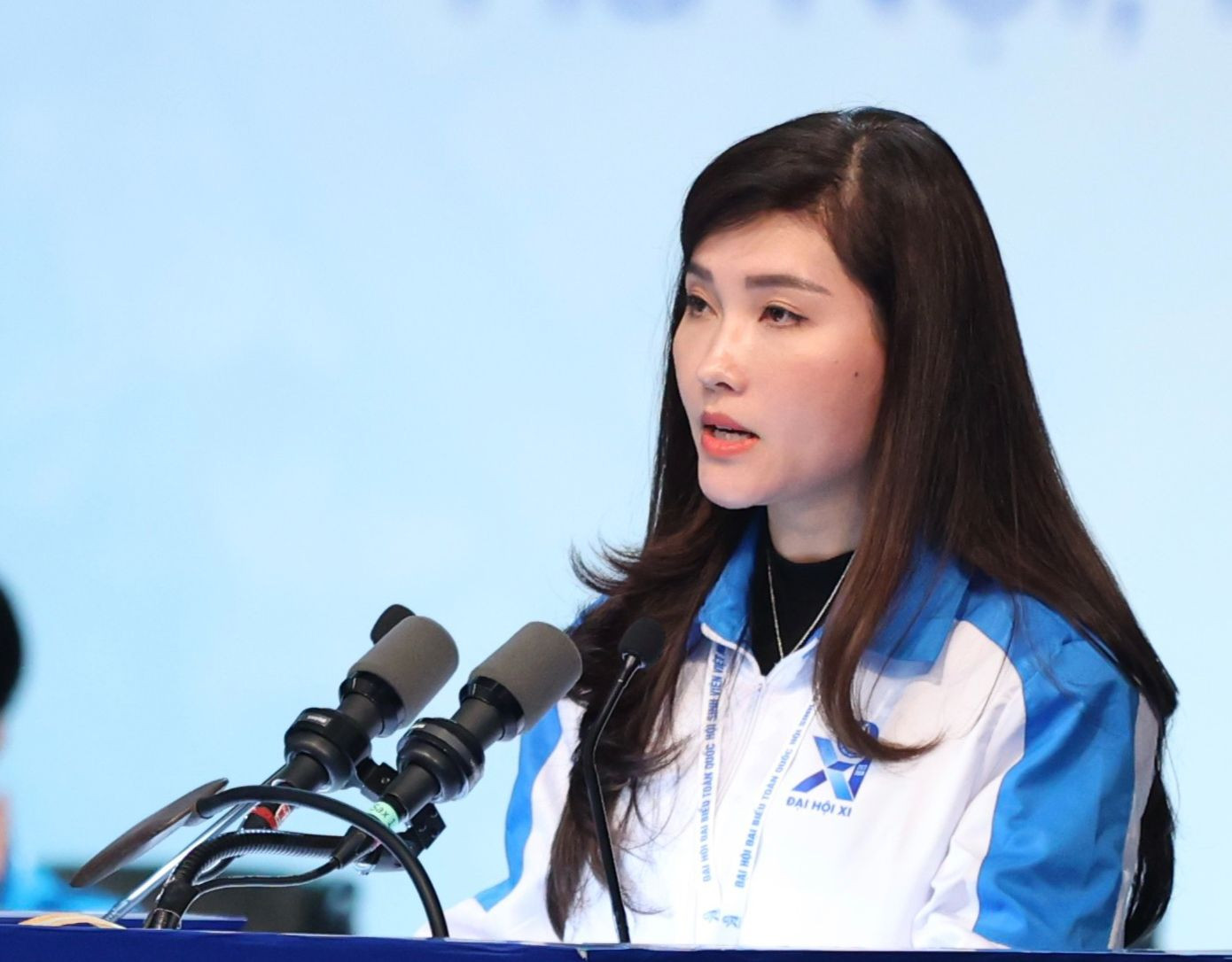 Chị Hồ Hồng Nguyên - Trưởng ban Thanh niên Trường học T.Ư Đoàn, Phó Chủ tịch thường trực T.Ư Hội Sinh viên Việt Nam.