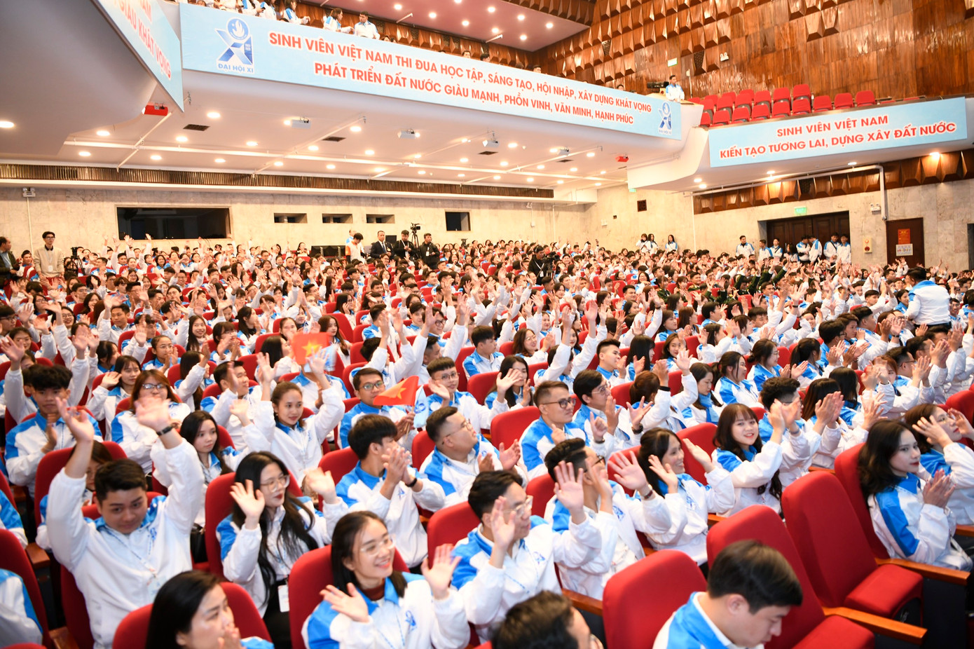 Vững bản sắc - Giàu khát vọng - Kiến tạo tương lai - Dựng xây đất nước ảnh 33