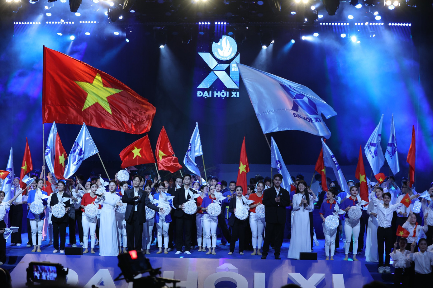 Ra mắt Ban Chấp hành T.Ư Hội Sinh viên Việt Nam khoá XI ảnh 26