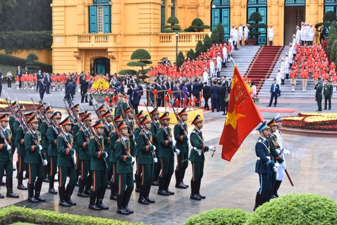 Các đội tiêu binh tiến vào Phủ Chủ tịch.