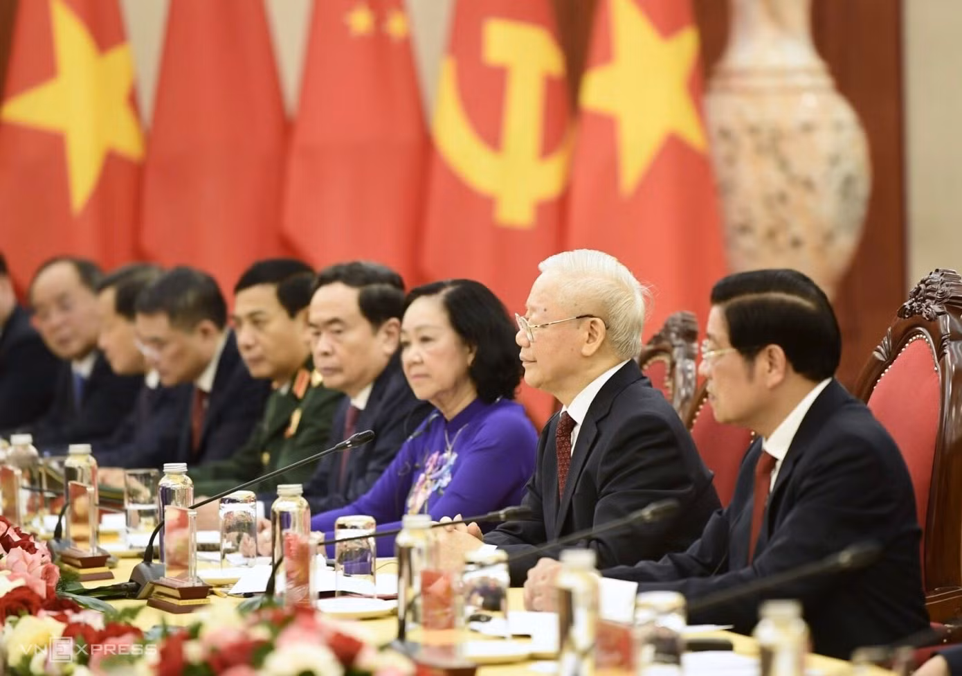 Tổng Bí thư, Chủ tịch nước Trung Quốc Tập Cận Bình và Phu nhân rời thủ đô Hà Nội ảnh 2