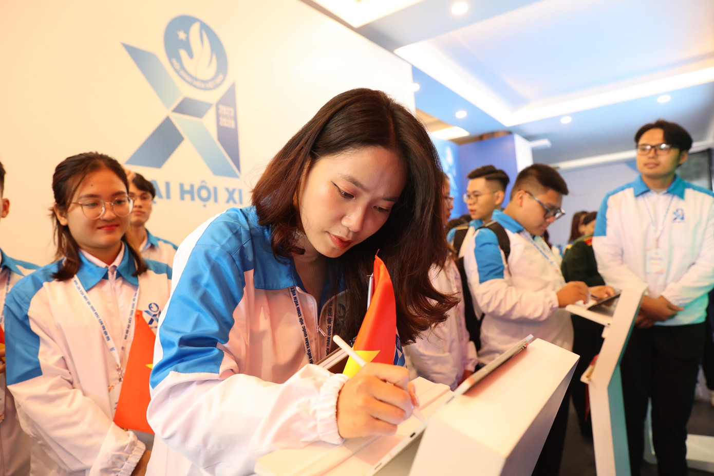 Vững bản sắc - Giàu khát vọng - Kiến tạo tương lai - Dựng xây đất nước ảnh 15