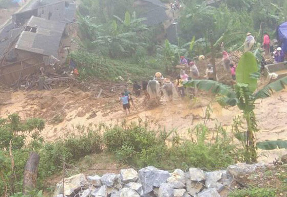 Côi cút, tang thương nơi rốn lũ Lai Châu ảnh 14