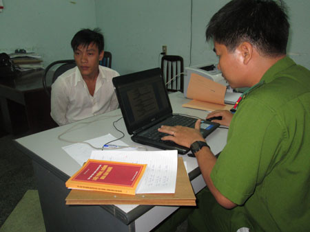 Nghi phạm Trần Đức Minh tại cơ quan điều tra