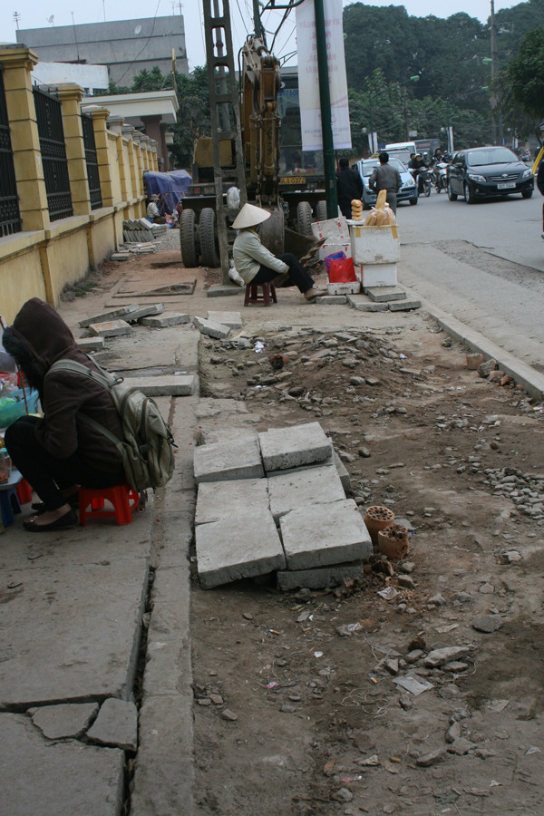 Người dân khổ vì bụi bặm