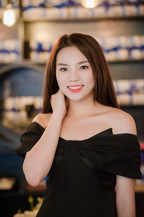 Bản tin Hoa hậu: Thu Thủy ‘tái xuất’ showbiz quyến rũ ảnh 4