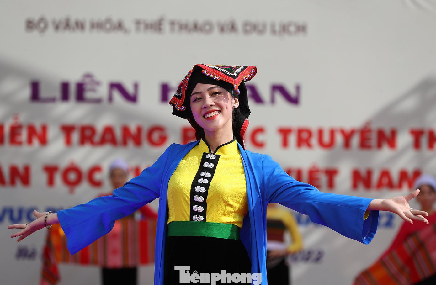 Với chủ đề “Sắc màu trang phục truyền thống các dân tộc thiểu số khu vực phía Bắc trong thời kỳ hội nhập và phát triển”, Liên hoan trình diễn trang phục truyền thống các dân tộc thiểu số Việt Nam khu vực phía Bắc.