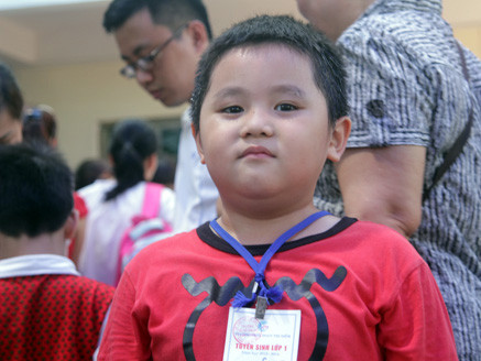 Làm bài khá tốt, bé Hà Minh nghĩ mình chắc chắn đỗ. Ảnh: HT.