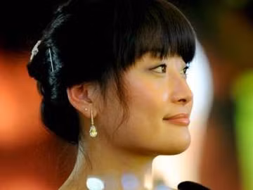 Người thừa kế duy nhất của khối tài sản chục tỷ USD đang cần tìm người yêu, với điều kiện chỉ cần biết nhắn tin và quan tâm cô mỗi ngày