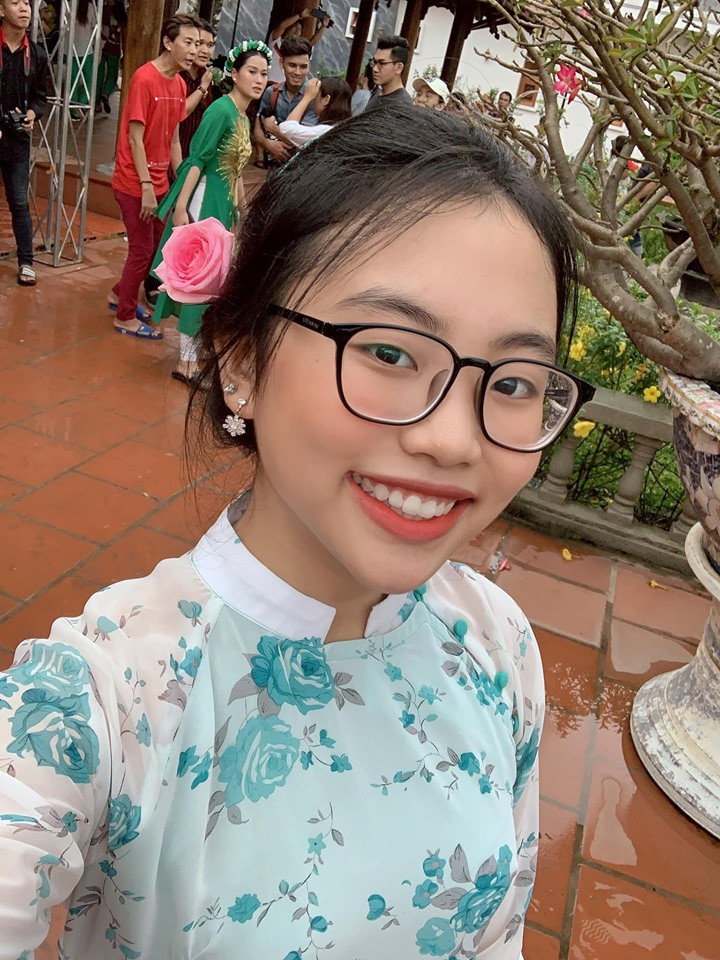 Bị phản ứng vì mặc áo ngắn hở eo thắp hương Tổ nghề, Phương Mỹ Chi nói gì? ảnh 7