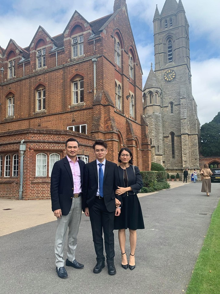 Showbiz 4/9: Goo Hye Sun tố chồng trẻ ngoại tình với bạn diễn ảnh 4