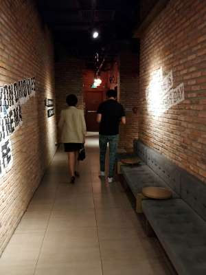 Sau tin đồn hẹn hò gây tranh cãi, Tim lại lộ hình đi ăn tối cùng Đàm Phương Linh ảnh 1