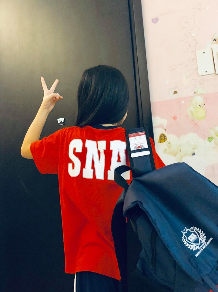 Thủy Tiên kể chuyện con gái vào lớp 1 và tình huống ‘dở khóc, dở cười’ ảnh 1