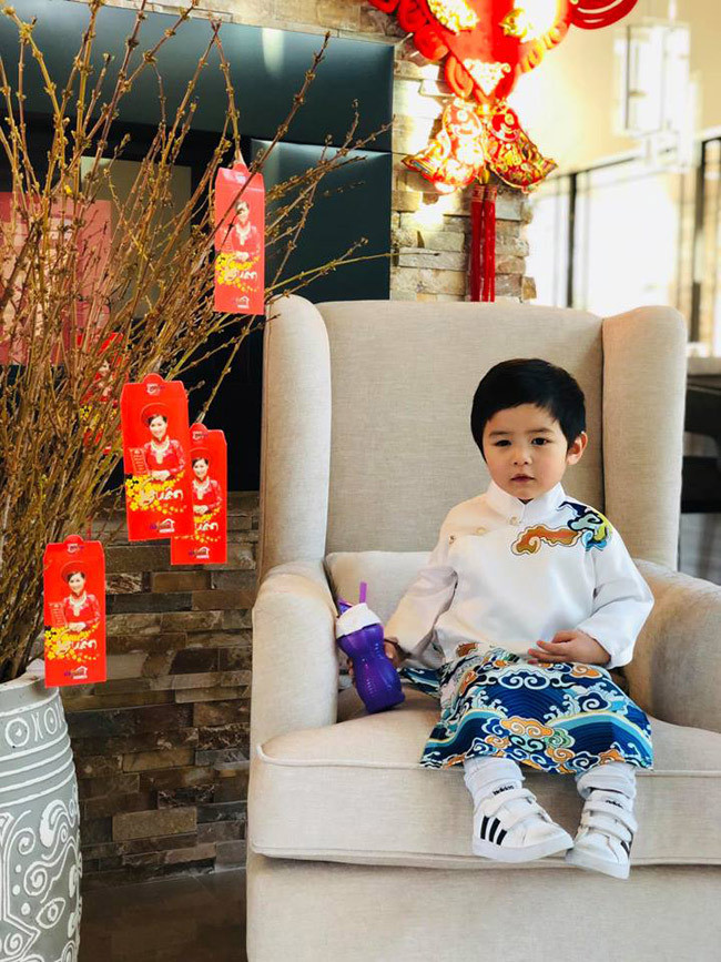 Con trai 2 tuổi của Đan Trường kiếm hơn 20 triệu một tháng gây ‘choáng’ ảnh 4