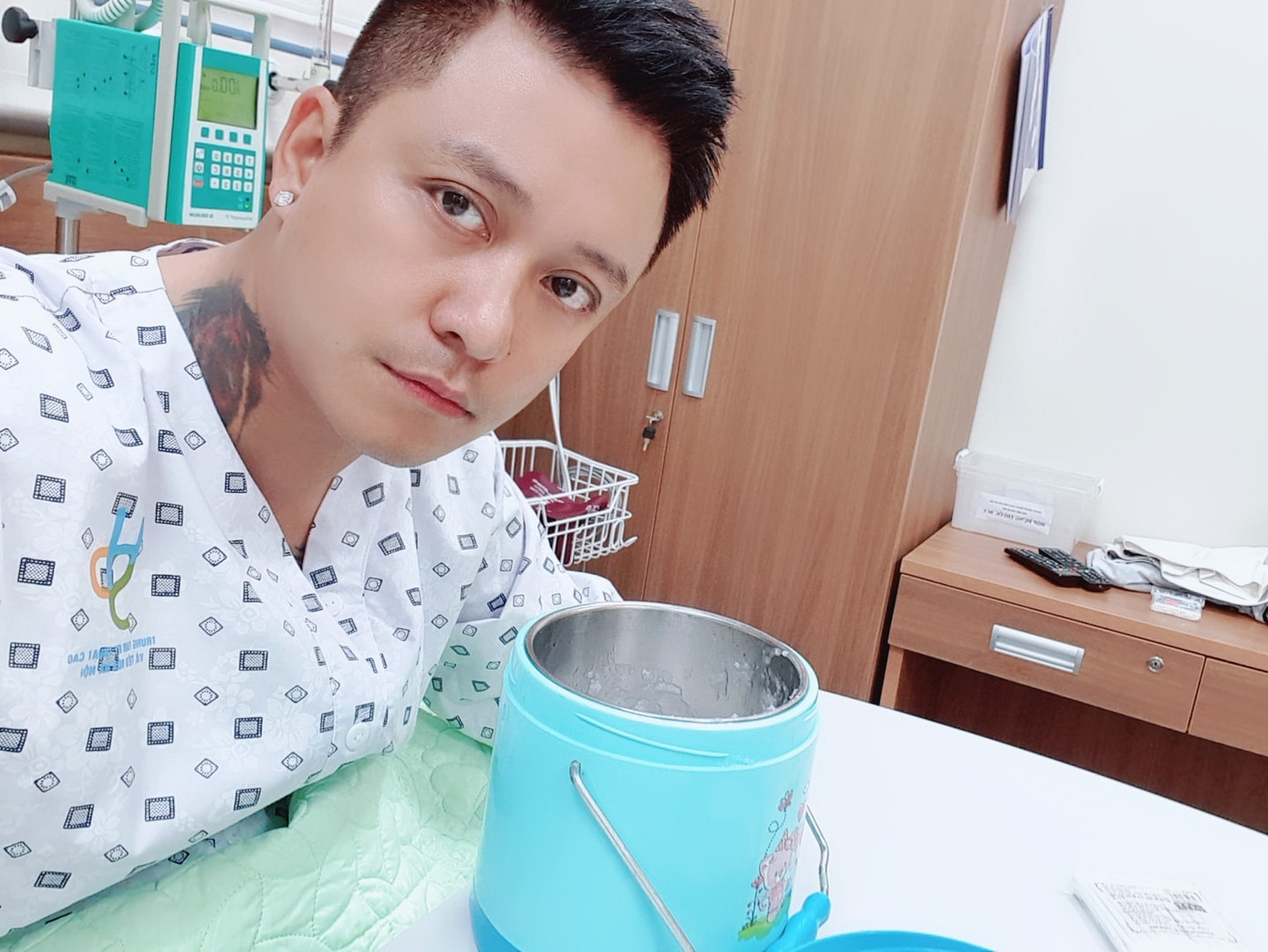 Tuấn Hưng bất ngờ nhập viện khiến fans lo lắng ảnh 4