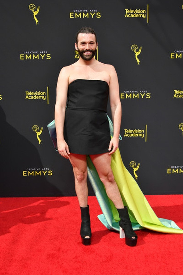 Showbiz 22/9: Nam diễn viên đồng tính tiết lộ bị nhiễm HIV ảnh 1