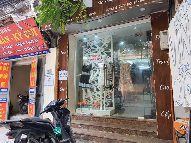 Hàng quán đóng cửa sang nhượng, dân quanh Công ty Rạng Đông ồ ạt bán nhà ảnh 1