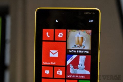 Và hiển thị tốt dưới trời nắng