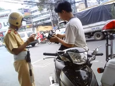 Cảnh sát giao thông đang làm nhiệm vụ. Ảnh minh họa: Internet