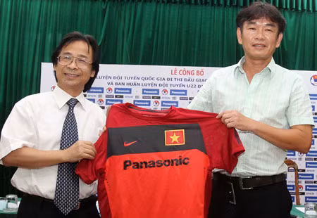 HLV Thanh Hùng trở thành 