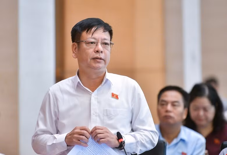 ĐBQH Nguyễn Trường Giang (đoàn Đắk Nông). ĐBQH Nguyễn Trường Giang (đoàn Đắk Nông).