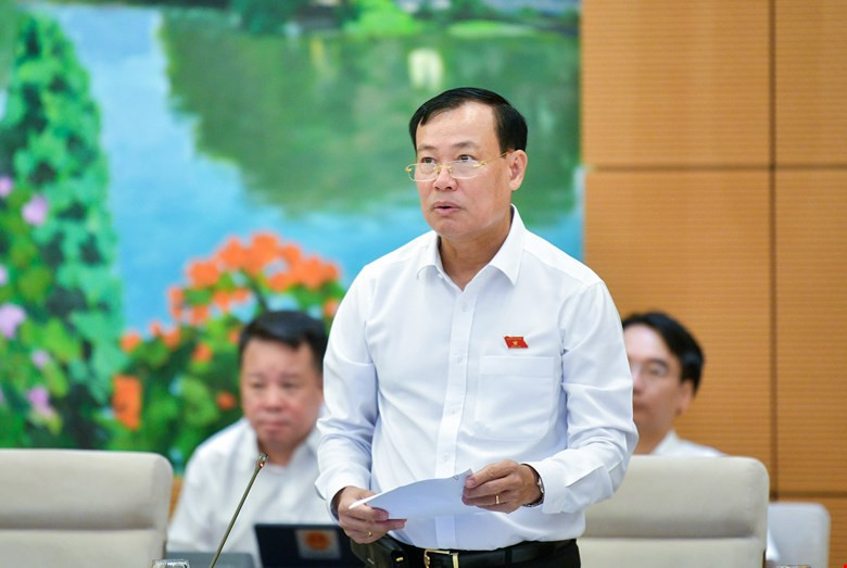 Chủ nhiệm Ủy ban Quốc phòng An ninh Lê Tấn Tới Chủ nhiệm Ủy ban Quốc phòng An ninh Lê Tấn Tới