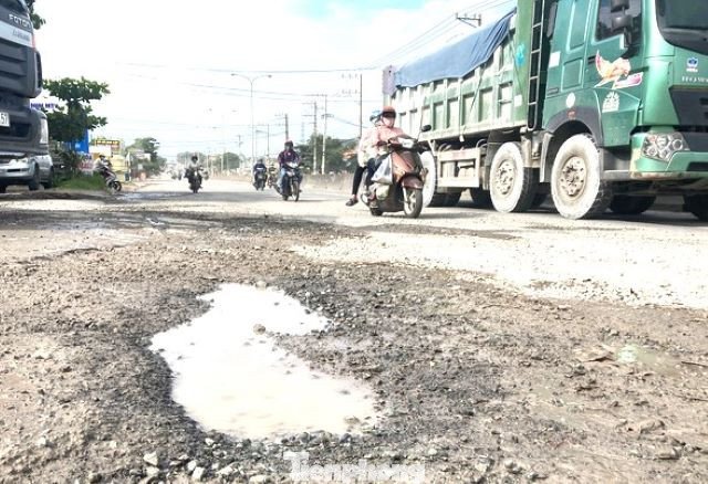 Đường quốc lộ 1K xuống cấp