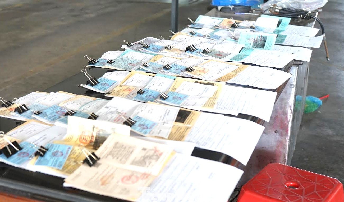 Hồ sơ đăng kiểm xếp theo thứ tự Hồ sơ đăng kiểm xếp theo thứ tự