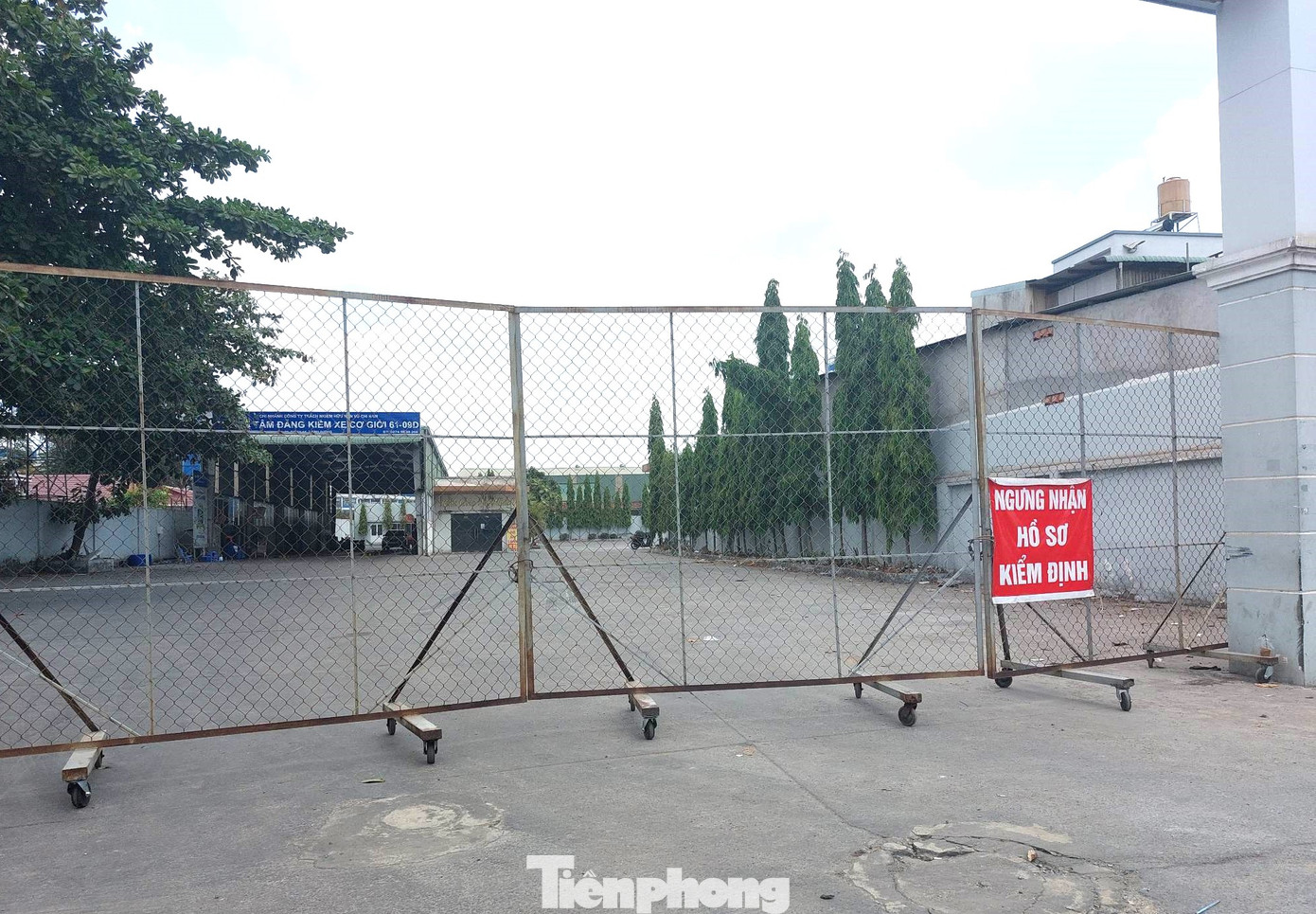 Trung tâm đăng kiểm xe cơ giới 61-09D tạm đóng cửa sau khi bị công an điều tra