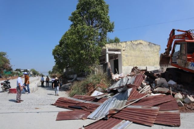 Người dân hiến đất để làm đường Phan Bội Châu (TP Đồng Xoài, tỉnh Bình Phước)