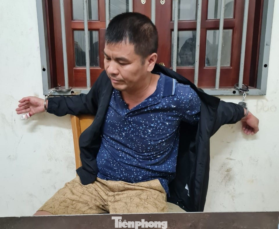 Nghi can Yang Zhong Wu tại cơ quan công an Nghi can Yang Zhong Wu tại cơ quan công an