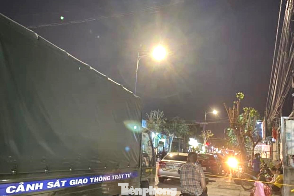 Xe chuyên dụng được điều đến hiện trường.