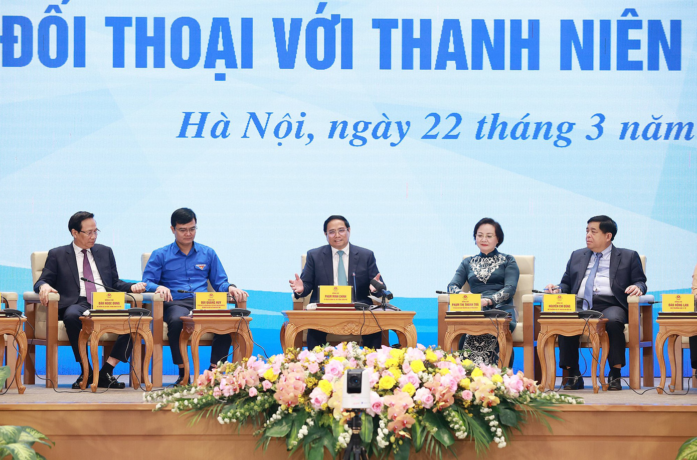 Thủ tướng Phạm Minh Chính đối thoại với thanh niên năm 2023. Ảnh: Đoàn Bắc.