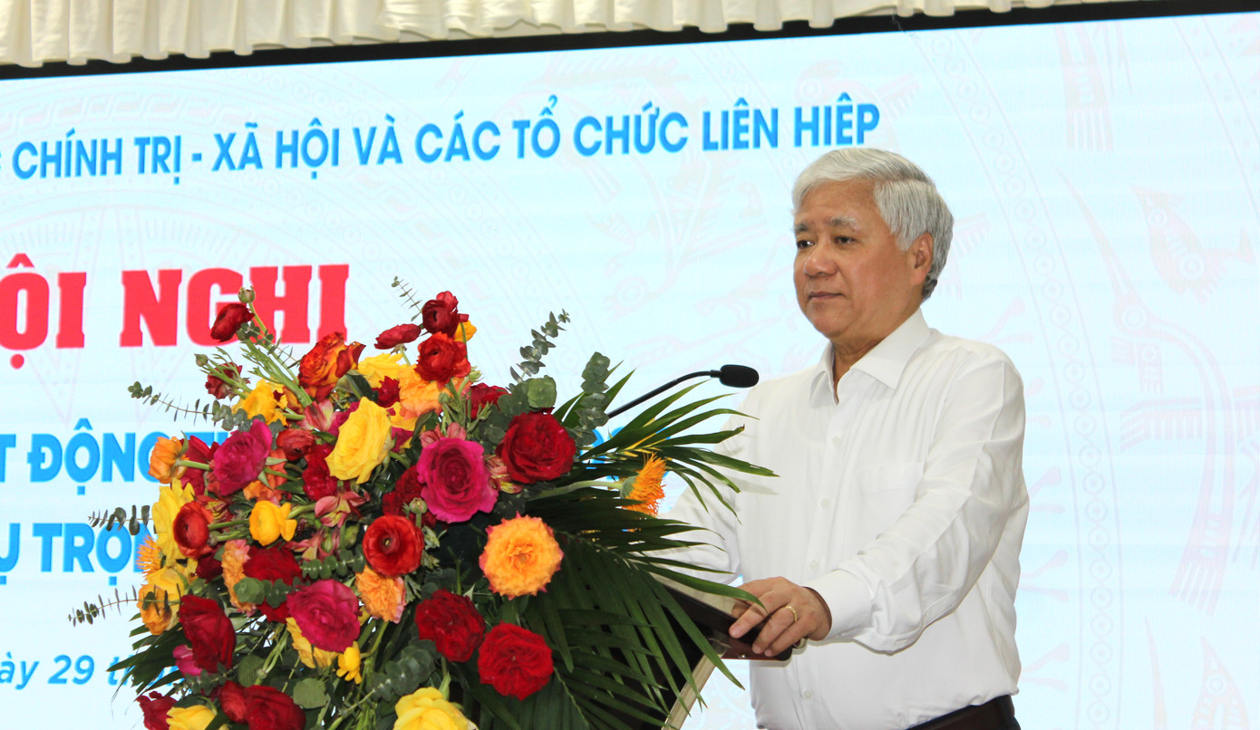 Ông Đỗ Văn Chiến - Bí thư T.Ư Đảng, Chủ tịch Ủy ban T.Ư MTTQ Việt Nam, Khối trưởng Khối Thi đua phát biểu tại Hội nghị Ông Đỗ Văn Chiến - Bí thư T.Ư Đảng, Chủ tịch Ủy ban T.Ư MTTQ Việt Nam, Khối trưởng Khối Thi đua phát biểu tại Hội nghị