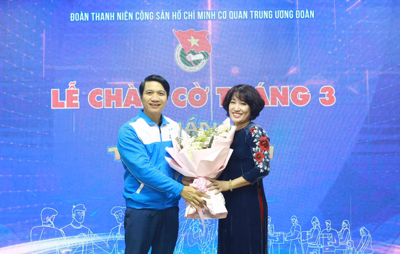 Anh Nguyễn Ngọc Lương – Bí thư thường trực T.Ư Đoàn, Chủ tịch T.Ư Hội LHTN Việt Nam tặng hoa chúc mừng Ngày quốc tế phụ nữ 8/3 cho chị Lê Hồng Hạnh - Chủ tịch Công đoàn cơ quan Trung ương Đoàn. Anh Nguyễn Ngọc Lương – Bí thư thường trực T.Ư Đoàn, Chủ tịch T.Ư Hội LHTN Việt Nam tặng hoa chúc mừng Ngày quốc tế phụ nữ 8/3 cho chị Lê Hồng Hạnh - Chủ tịch Công đoàn cơ quan Trung ương Đoàn.