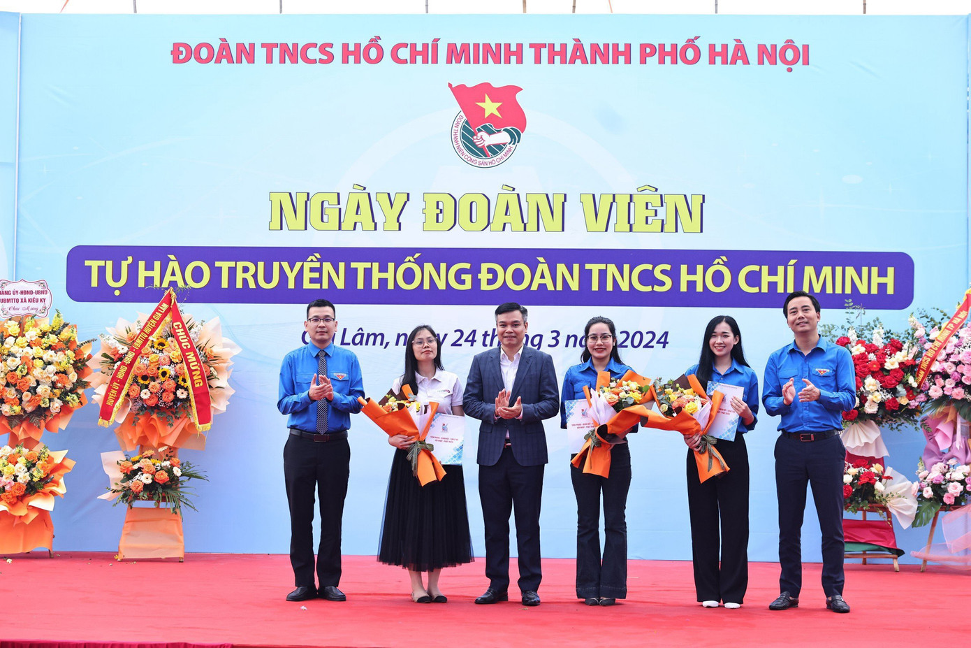 Trao quyết định thành lập 3 tổ chức Đoàn trong doanh nghiệp ngoài Nhà nước